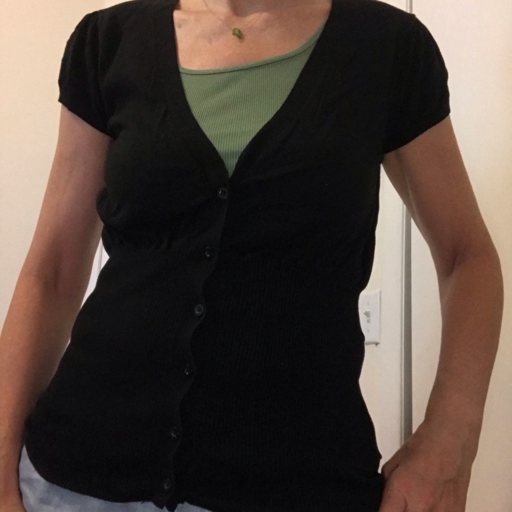 Beautiful top, knit cardigan, short sleeve